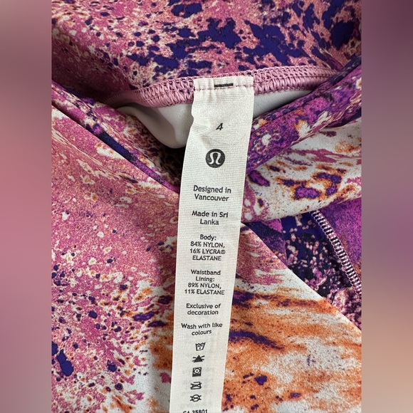 Lululemon SeaWheeze Fast and Free High-Rise Tight 25"
Anticipation Pink Size 4 - Picture 8 of 10